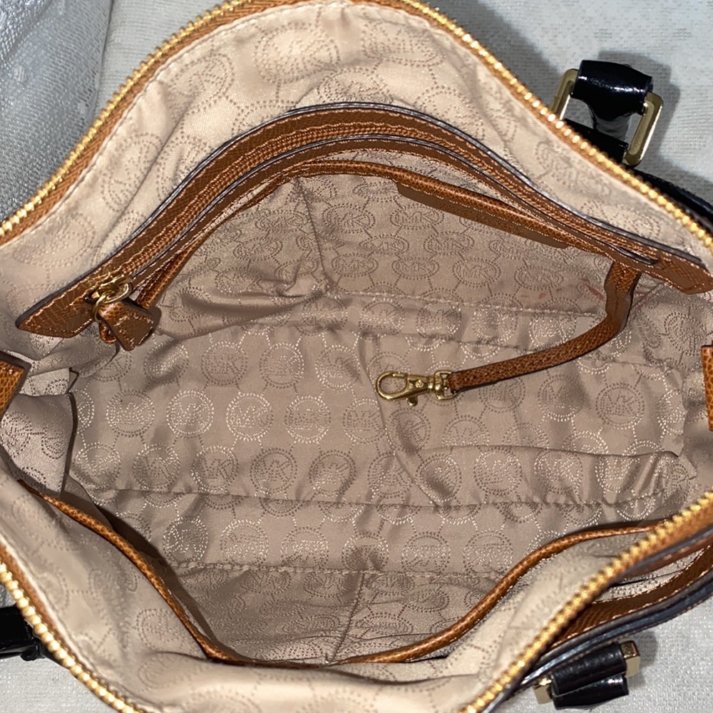 *SOLD*MICHAEL Michael Kors Aubrey Satchel In Brown/Luggage - Picture 12 of 17